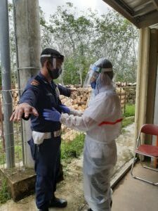 BNNK OGAN ILIR TES URINE DENGAN PROTOKOL KESEHATAN DI PT. JAPFA DESA LUBUK BANDUNG