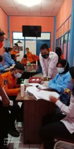 KEGIATAN PEMERDAYAAN MASYARAKAT MELALUI TES URINE